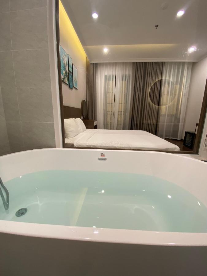 Moonlight Hotel Ha Long Exterior foto